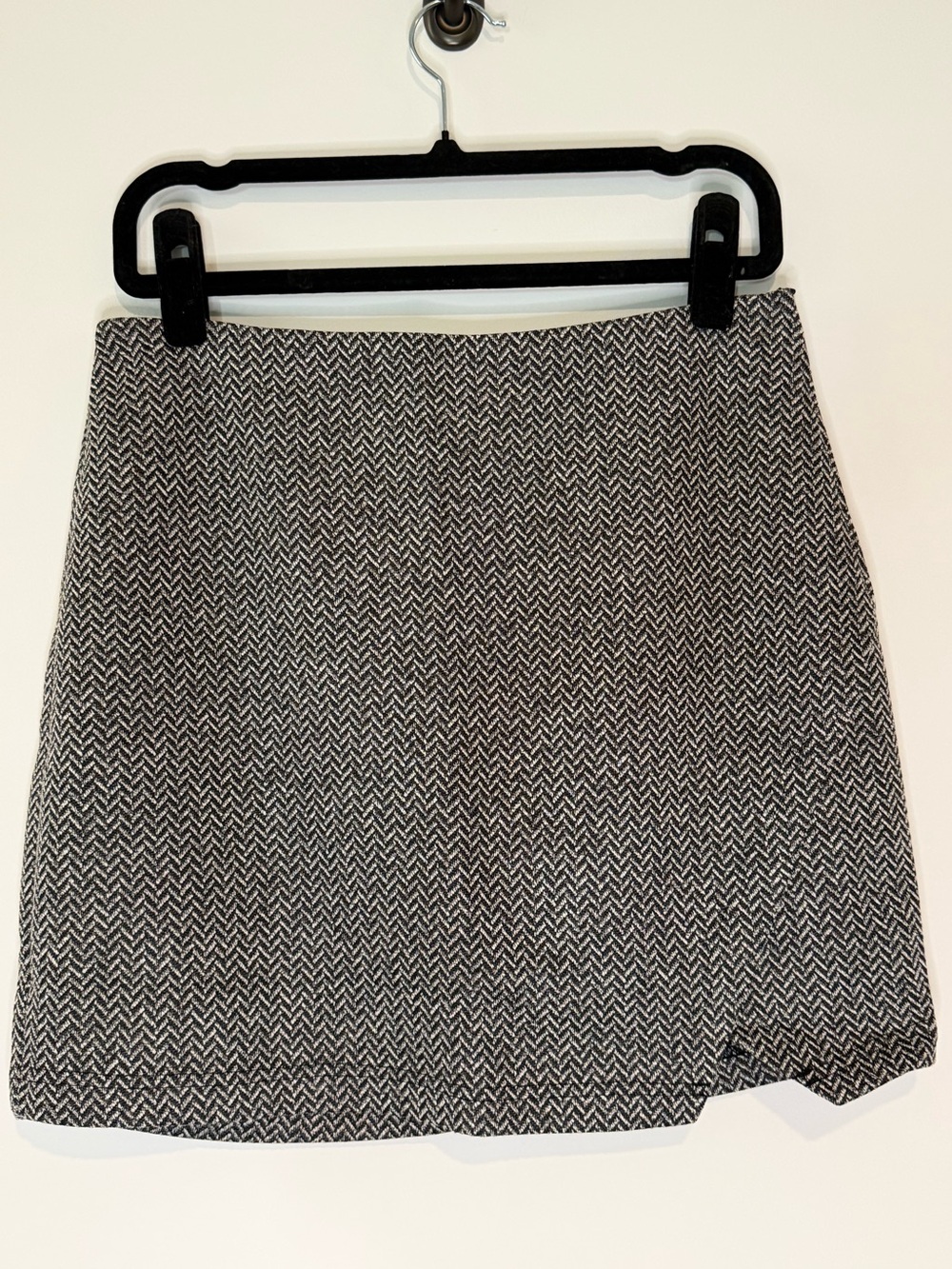 Hem & Thread Classic Black & White Herringbone Mini Skirt